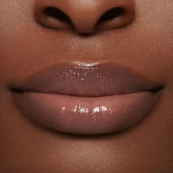Gloss Embrace Lip Gloss