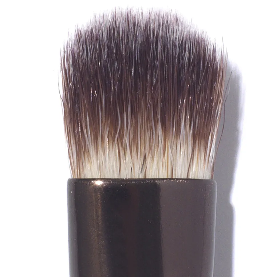MULTITASKING EYE BRUSH
